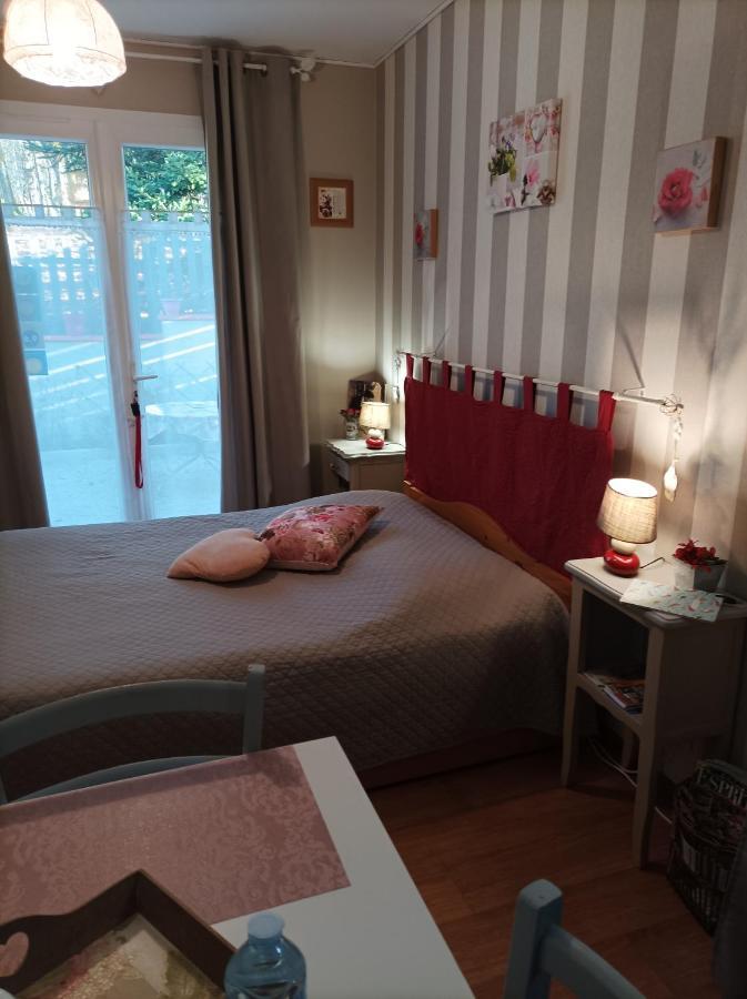 Le Nid De Mesanges Bed & Breakfast Chauffour-sur-Vell Exterior photo
