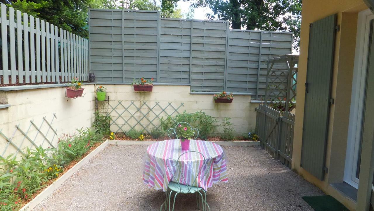 Le Nid De Mesanges Bed & Breakfast Chauffour-sur-Vell Exterior photo